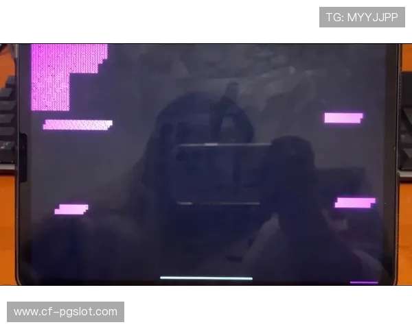 可口披萨与迪加一起变身玩游戏，开启美味与冒险的奇幻旅程